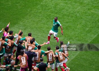Julian Quinones of Mexico celebrates a goal with teammates during the FIFA World Cup 2026 Group A match between Mexico and South Africa (Photo by Jose Breton/Pics Action/NurPhoto via Getty Images)