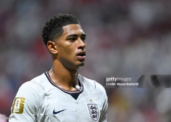 Jude Bellingham #10 of England looks on during the FIFA World Cup 2026 Semi Final match between England and Argentina (Photo by Shaun Botterill/Getty Images)