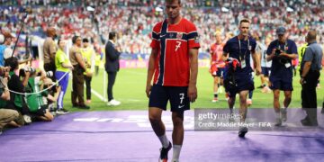Alexander Sorloth #7 of Norway walks off the pitch after the 1-2 loss during the FIFA World Cup 2026 Quarter Final match between Norway and England (Photo by Maddie Meyer - FIFA/FIFA via Getty Images)