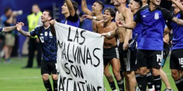 Argentina players celebrate after beating England 2-1 at the 2026 FIFA World Cup semifinals Photo Courtesy: REUTERS/Amanda Perobelli TPX IMAGES