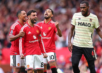 Bruno Fernandes of Manchester United celebrates after scoring a penalty to make it 3-1 during the Premier League 2026/27 match between Manchester United and Ipswich Town at Old Trafford on August 30, 2026 in Manchester, United Kingdom. (Photo by Robbie Jay Barratt - AMA/Getty Images)
