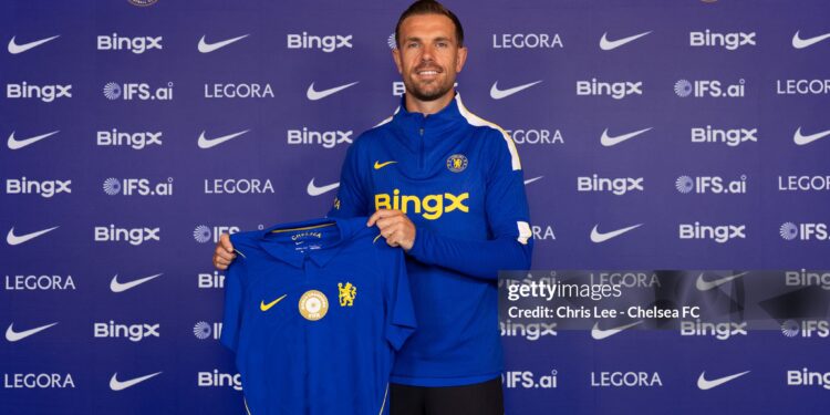 Chelsea's Jordan Henderson poses for photos at Chelsea (Photo by Chris Lee - Chelsea FC/Chelsea FC)