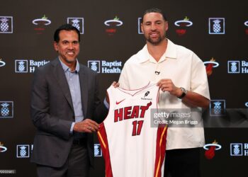 Head coach Erik Spoelstra and Klay Thompson #11 of the Miami pose for a photo during an introductory press conference (Photo by Megan Briggs/Getty Images)