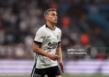 Leandro Trossard of Besiktas looks on during the UEFA Europa League 2026/27 play-offs first leg match between Besiktas and Kauno Zalgiris (Photo by Ahmad Mora/Getty Images)