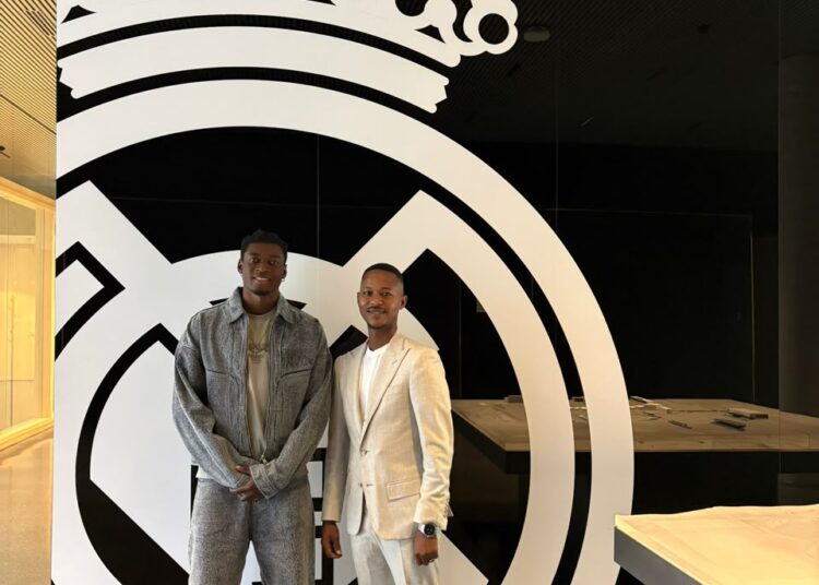 Oscar Naasei with Agent