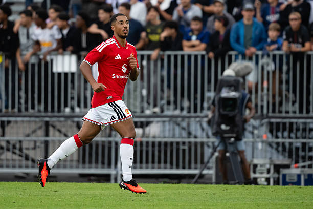 Youri Tielemans of Manchester United in action during the pre-season friendly match between Paris Saint-Germain and Manchester United at Parc des Princes on August 08, 2026 in Paris, France. (Photo by Ash Donelon/Manchester United via Getty Images)
