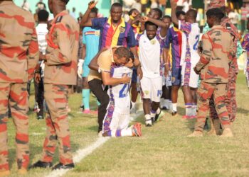 Hearts Coach embracing his player after win. Photo Courtesy: Hearts of Oak x