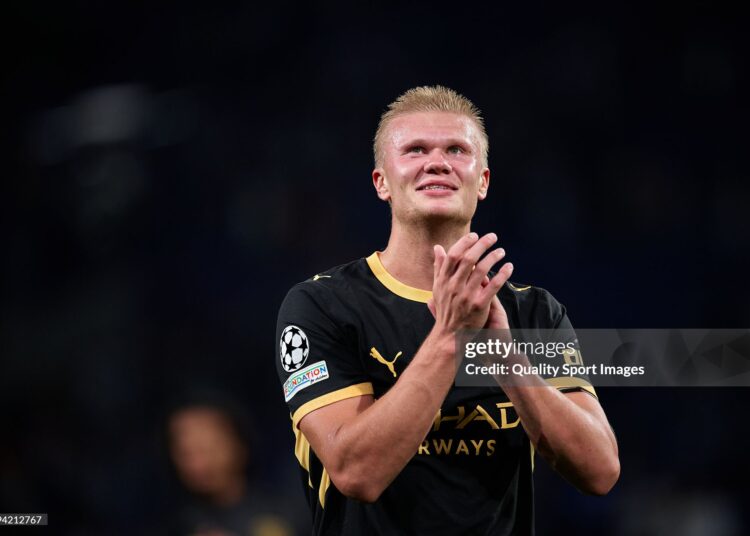 Erling Haaland of Manchester City acknowledges the fans after the UEFA Champions League 2026/27 League Phase MD1 match between FC Porto and Manchester City (Photo by Bruno Penas/Quality Sport Images/Getty Images)