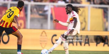 Manu Kone of AS Roma in action during the Serie A match between US Lecce and AS Roma (Photo by Fabio Rossi/AS Roma via Getty Images)