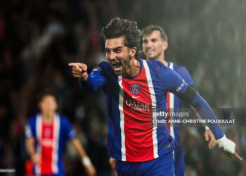 Paris Saint-Germain's Spanish forward #09 Ferran Torres celebrates after scoring his team fifth goal during the UEFA Champions League, league phase, matchday 1, football match between Paris Saint-Germain (PSG) and Slovan Bratislava (Photo by Anne-Christine POUJOULAT / AFP via Getty Images)