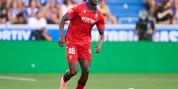 VITORIA-GASTEIZ, SPAIN - SEPTEMBER 06: Rockson Yeboah of CA Osasuna controls the ball during the LaLiga EA Sports 2026/27 match between Deportivo Alaves and CA Osasuna at Estadio de Mendizorroza on September 06, 2026 in Vitoria-Gasteiz, Spain. (Photo by Ibai Tudanca/Quality Sport Images/Getty Images)