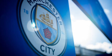 UNTERHACHING, GERMANY - SEPTEMBER 22: The Manchester logo can bee seen at the players tunnel entrance before the UEFA Women's Champions League 2026/27 League Phase MD1 match between FC Bayern München and Manchester City at Sportparkstadion on September 22, 2026 in Unterhaching, Germany. (Photo by Leonhard Simon - UEFA/UEFA via Getty Images)