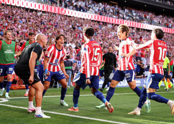 Jonathan David of Atletico Madrid celebrates scoring his team’s second goal with teammates during the LaLiga EA Sports 2026/27 match between Atletico de Madrid and Real Madrid at Riyadh Air Metropolitano on September 20, 2026 in Madrid, Spain. (Photo by Florencia Tan Jun/Getty Images)