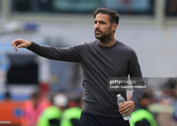 Cesc Fabregas manager of Como 1907 reacts during the Serie A match between ACF Fiorentina and Como 1907 (Photo by Gabriele Maltinti/Getty Images)
