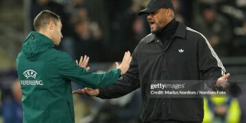 Vincent Kompany, Manager of FC Bayern Munich, reacts during the UEFA Champions League 2026/27 League Phase MD2 match between Viking FK and FC Bayern München (Photo by Marius Nordnes / Nordnes Foto/Getty Images)
