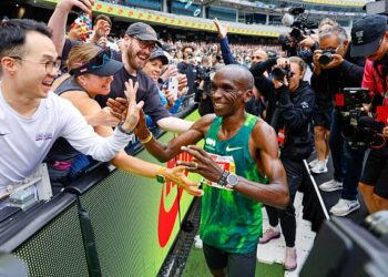 Eliud Kipchoge of Kenya celebrates with fans after winning the mens marathon during the 2026 Melbourne Marathon Festival.
The Nike Melbourne Marathon Festival brings together elite athletes, recreational runners and participants of different ages and abilities for a major running event in Melbourne. The 2026 festival is expected to attract approximately 66,000 participants across all events over two days, including 20,000 runners in the full marathon. The festival features multiple distances, with participants finishing inside the Melbourne Cricket Ground (MCG). (Photo by Ye Myo Khant/SOPA Images/LightRocket via Getty Images)