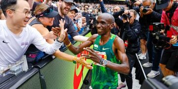 Eliud Kipchoge of Kenya celebrates with fans after winning the mens marathon during the 2026 Melbourne Marathon Festival.
The Nike Melbourne Marathon Festival brings together elite athletes, recreational runners and participants of different ages and abilities for a major running event in Melbourne. The 2026 festival is expected to attract approximately 66,000 participants across all events over two days, including 20,000 runners in the full marathon. The festival features multiple distances, with participants finishing inside the Melbourne Cricket Ground (MCG). (Photo by Ye Myo Khant/SOPA Images/LightRocket via Getty Images)