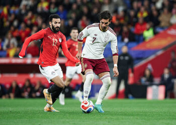 Ferran Torres of Spain controls the ball while being defended by Mohanad Lasheen of Egypt during an international friendly match between Spain and Egypt at RCD Stadium in Barcelona, Spain, on March 31, 2026. The match takes place prior to the FIFA World Cup. (Photo by Gongora/NurPhoto via Getty Images)