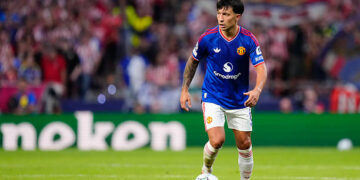 Lisandro Martinez centre-back of Manchester United and Argentina during the UEFA Champions League 2026/27 League Phase MD2 match between Atletico de Madrid and Manchester United at Estadio Metropolitano on October 13, 2026 in Madrid, Spain. (Photo by Jose Breton/Pics Action/NurPhoto via Getty Images)