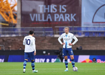 BIRMINGHAM, ENGLAND - OCTOBER 24: Erling Haaland of Manchester City reacts  during the Premier League 2026/27 match between Aston Villa FC and Manchester City at Villa Park on October 24, 2026 in Birmingham, United Kingdom. (Photo by Robbie Jay Barratt - AMA/Getty Images)